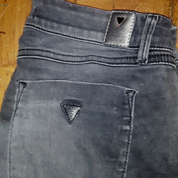 Guess Skinny Jean's - Picture 5 of 10